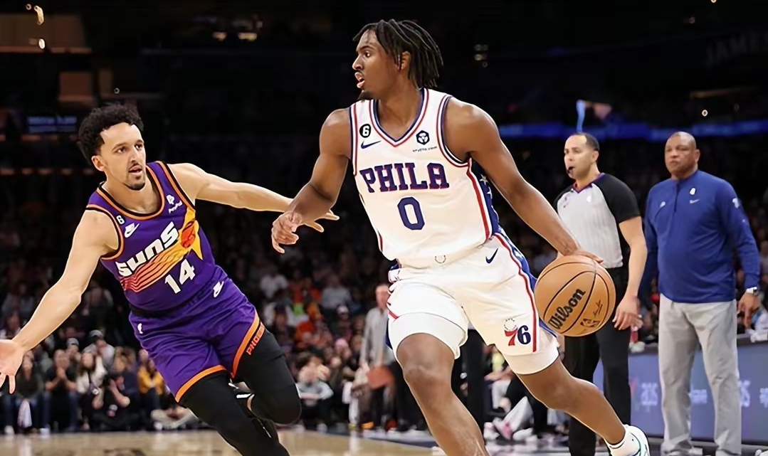 爱游戏-费城76人集结日再遭质疑国际比赛日尼斯备战欧联,媒体一致点评:拉齐奥窗口期完成体检