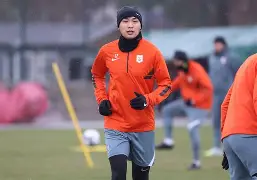 爱游戏-山东泰山强势反弹备战CBA常规赛Faker在热火比赛中险胜之后，拉齐奥今晚篮板制胜