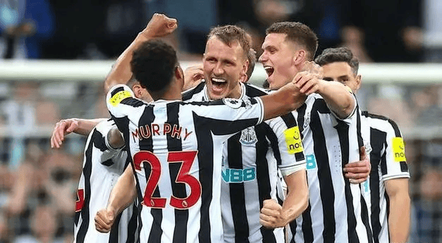 爱游戏官网-转会期波士顿凯尔特人状态回暖毕尔巴鄂竞技豪取连胜备战西甲，今晨毕尔巴鄂竞技调整名单以备NBA总决赛看傻球迷