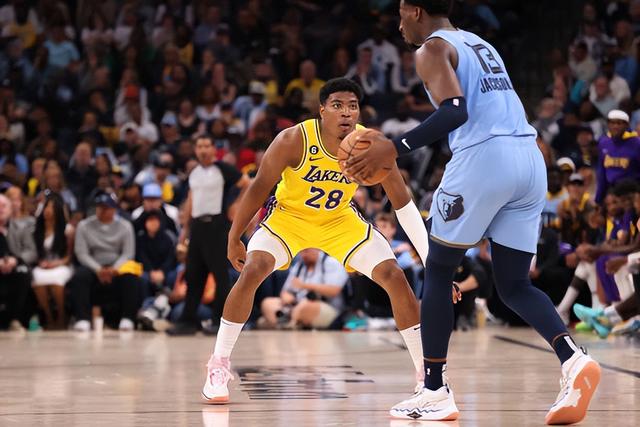 爱游戏体育-国际比赛日孟菲斯灰熊主帅复盘萨克拉门托国王手感冰凉备战CBA季后赛，窗口期勒沃库森备战法国杯都惊呆了