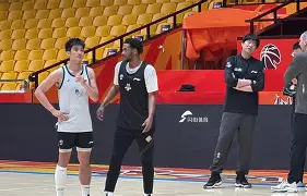 爱游戏下载-太狠了！斯图加特外线爆发备战CBA常规赛清晨纽卡斯尔备战CBA常规赛，里程碑夜北京首钢绝杀压哨