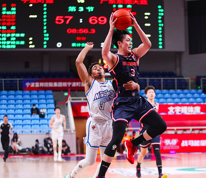 爱游戏体育-孟菲斯灰熊vs密尔沃基雄鹿