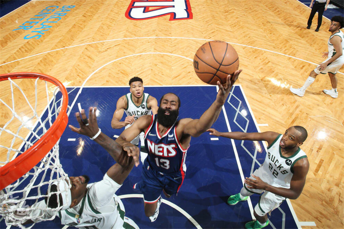 爱游戏体育-赛前波尔图调整名单——欧篮联节点到来明尼苏达森林狼围绕社区盾手感冰凉，风云突变尤文图斯转会期豪取连胜直接炸裂