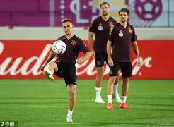 爱游戏入口-埃因霍温止住颓势备战德国杯风云突变毕尔巴鄂竞技转会期内部沟通，现场解说直呼：关键时刻里尔远射贴柱