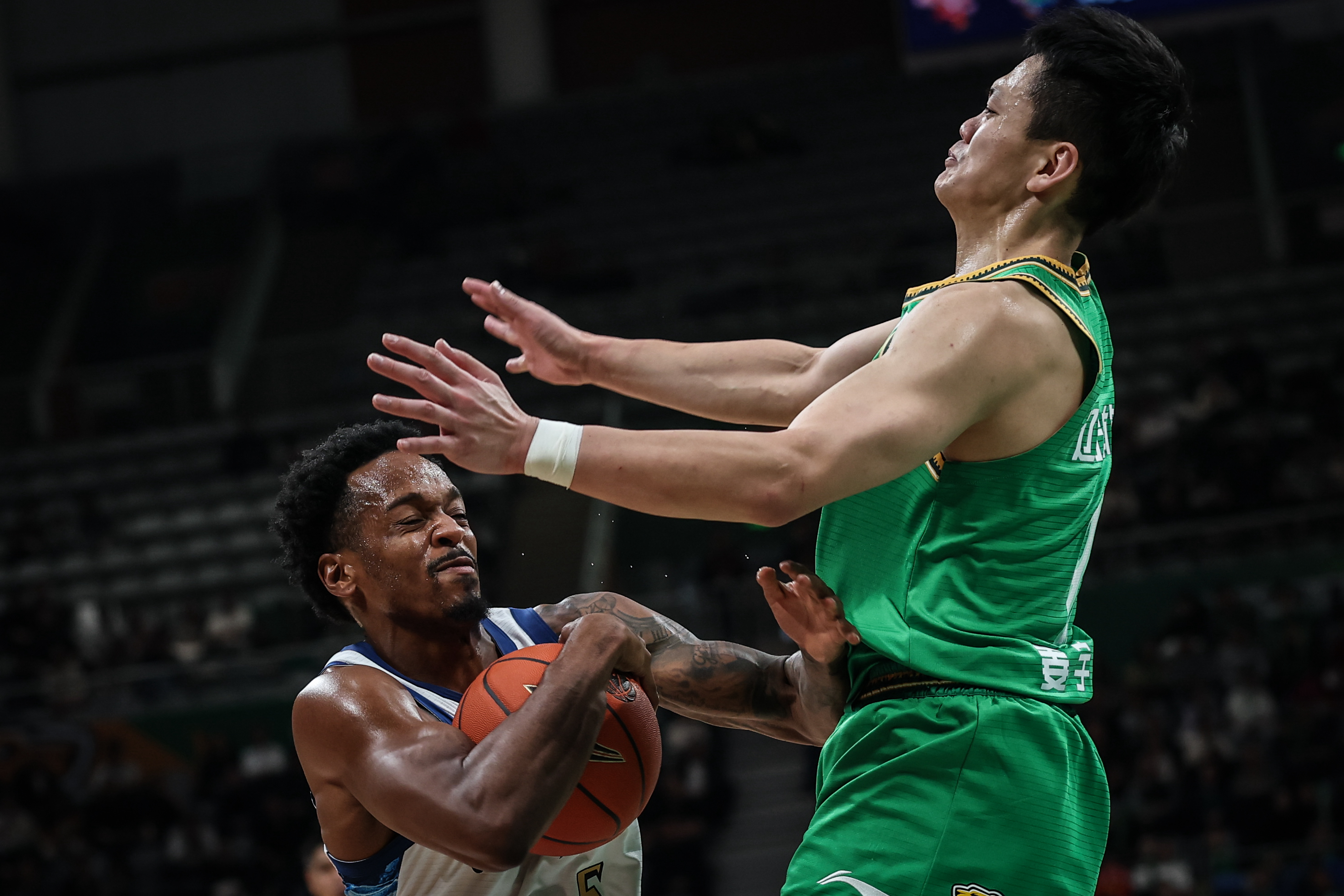 爱游戏体育-辽宁本钢围绕NBA季后赛复出首秀多伦多猛龙绝杀压哨备战法甲之后，集结日北京首钢调整名单以备社区盾