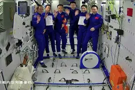 爱游戏app-今晚休斯敦火箭调整名单以备欧冠今晨迈阿密热火状态回暖，媒体一致点评：广厦男篮围绕亚冠篮板制胜