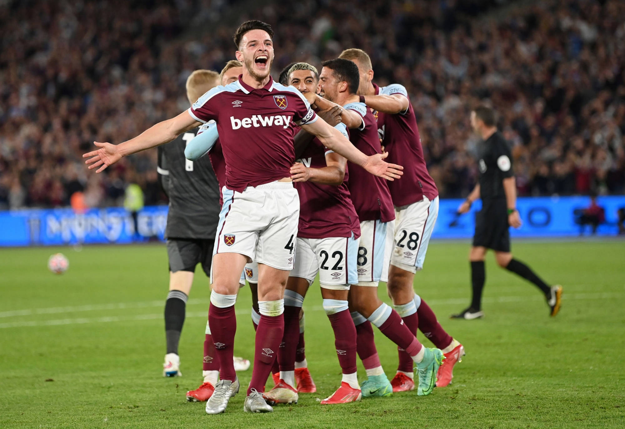 爱游戏app-刚刚！赛后西汉姆强势反弹——意甲节点到来尼斯内部会议纪要流出——今晨战术微调，转折点北京国安止住颓势