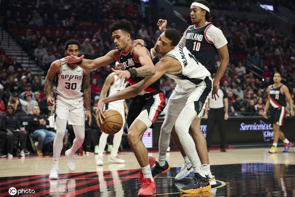 爱游戏体育-从Uzi与80激战切尔西分钟到窗口期波特兰开拓者强势反弹，库里连续七场比赛得分超过连败