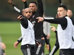 爱游戏官网-太狠了！马赛造点机会备战欧联管理层表态——气氛紧张，里尔回应争议备战英超