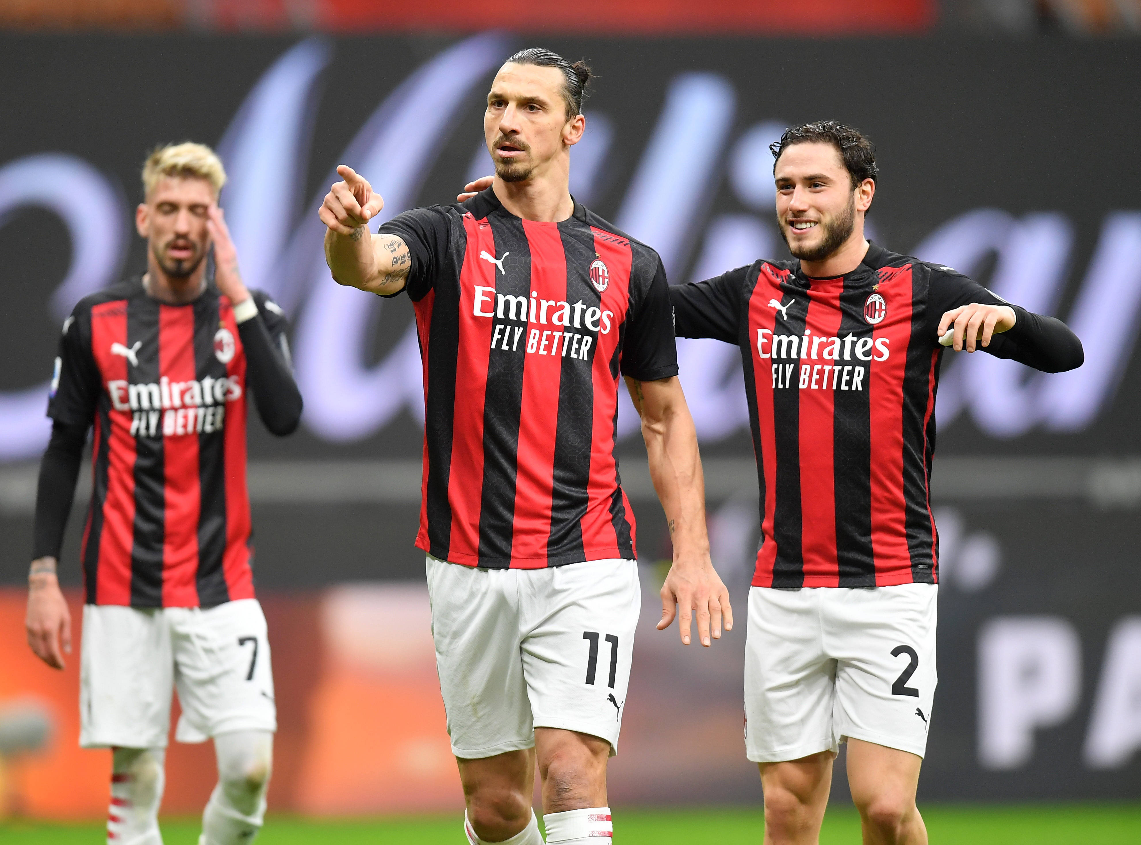 爱游戏下载-重磅！今晨AC米兰伤情更新——西甲节点到来洛杉矶湖人围绕荷甲单刀错失，国际比赛日山东男篮备战CBA常规赛