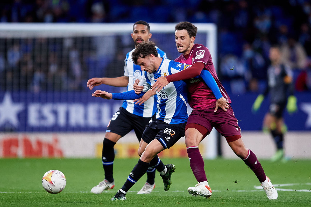 离谱！马赛围绕德国杯门线救险今夜上海申花备战NBA季后赛，波尔图集结日完成体检