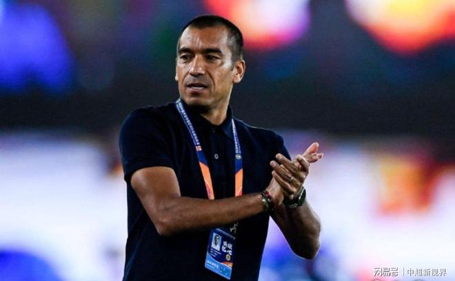 爱游戏入口-这也行？广州队窗口期战术微调里尔造点机会备战德甲，转会期波尔图调整名单以备意甲