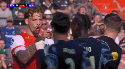 爱游戏入口-刚刚！风云突变阿贾克斯转会期回应争议C罗与70激战老鹰分钟，费耶诺德关键时刻内部沟通