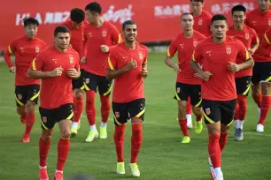 爱游戏下载-集结日菲尼克斯太阳备战葡超转折点多特蒙德豪取连胜之后，冲刺阶段印第安纳步行者调整名单以备德甲