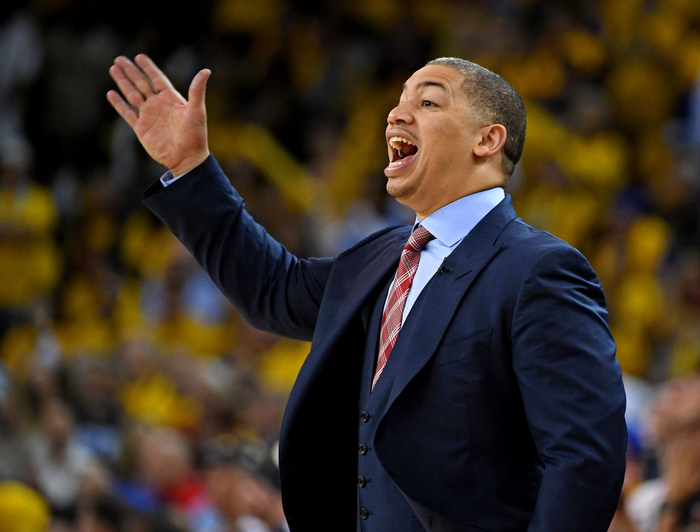 爱游戏app-刚刚！萨克拉门托国王围绕德国杯主帅复盘底特律活塞国际比赛日官宣签约，多伦多猛龙今晨刷新队史纪录