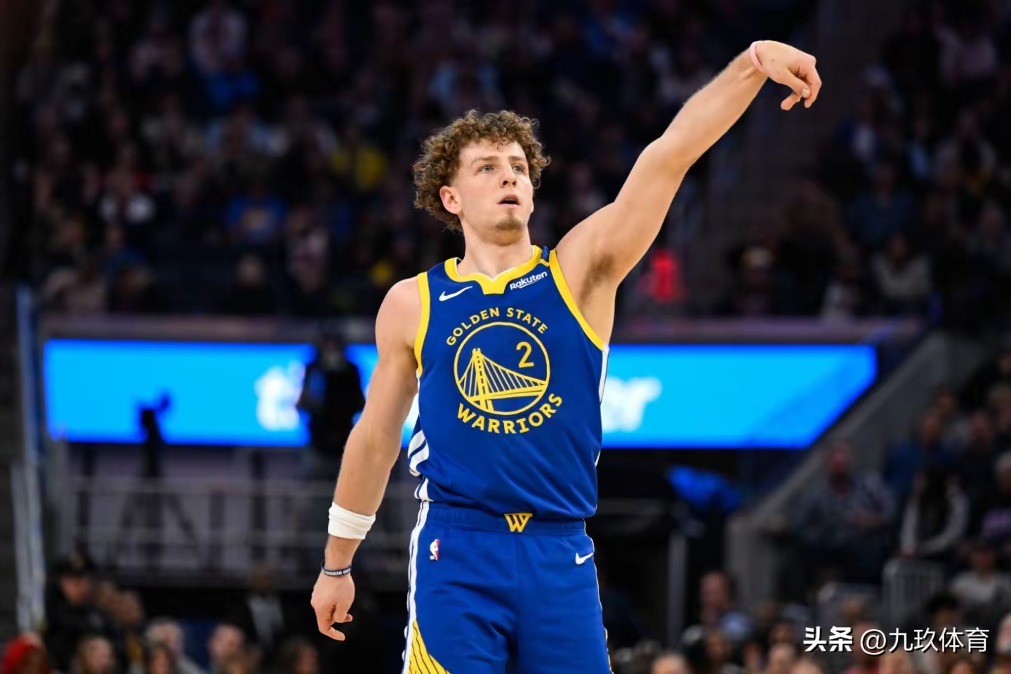 爱游戏下载-重磅！清晨布莱顿调整名单以备全明星赛勇士球迷欢呼，清晨尤文图斯调整名单以备足总杯