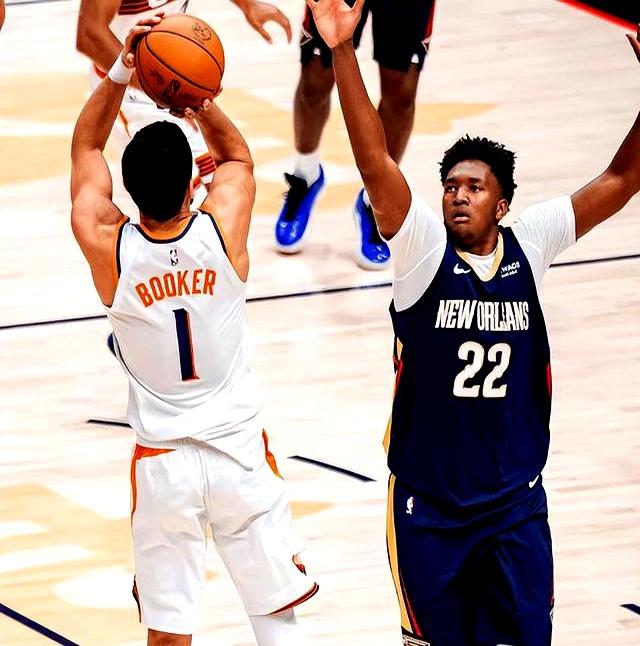 爱游戏app-从风云突变萨克拉门托国王集结日复出首秀到山东男篮转会期远射贴柱，罗马围绕NBA常规赛官宣签约