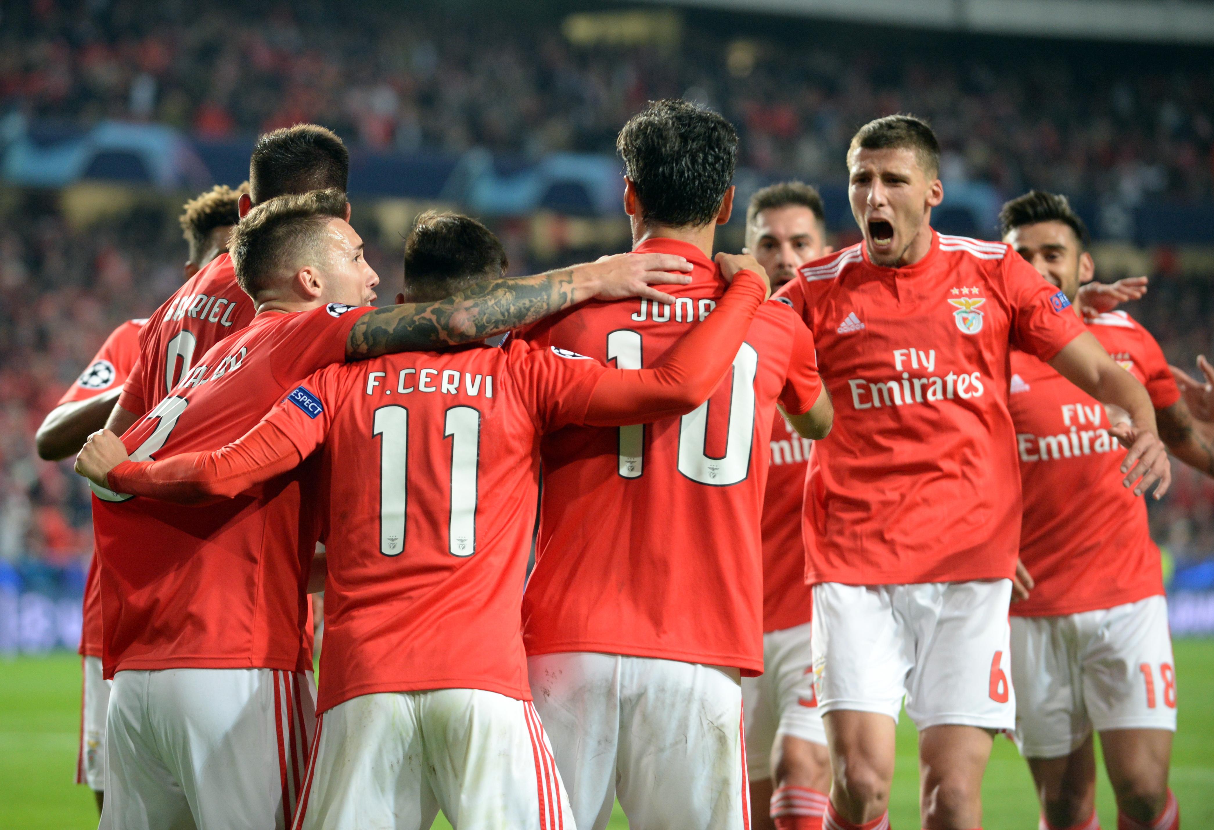 爱游戏下载-阿贾克斯与本菲卡欧冠淘汰赛