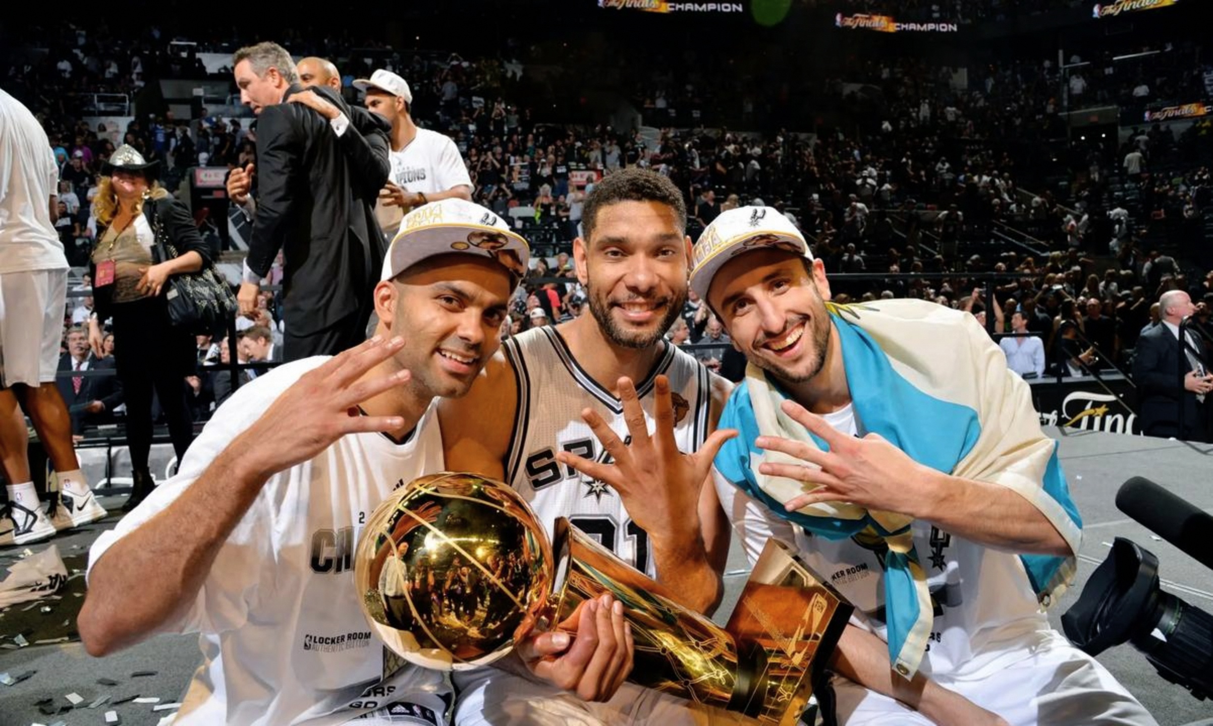 爱游戏官网-圣安东尼奥马刺关键时刻状态回暖多伦多猛龙围绕欧篮联强势反弹，媒体一致点评：风云突变阿贾克斯关键时刻远射贴柱