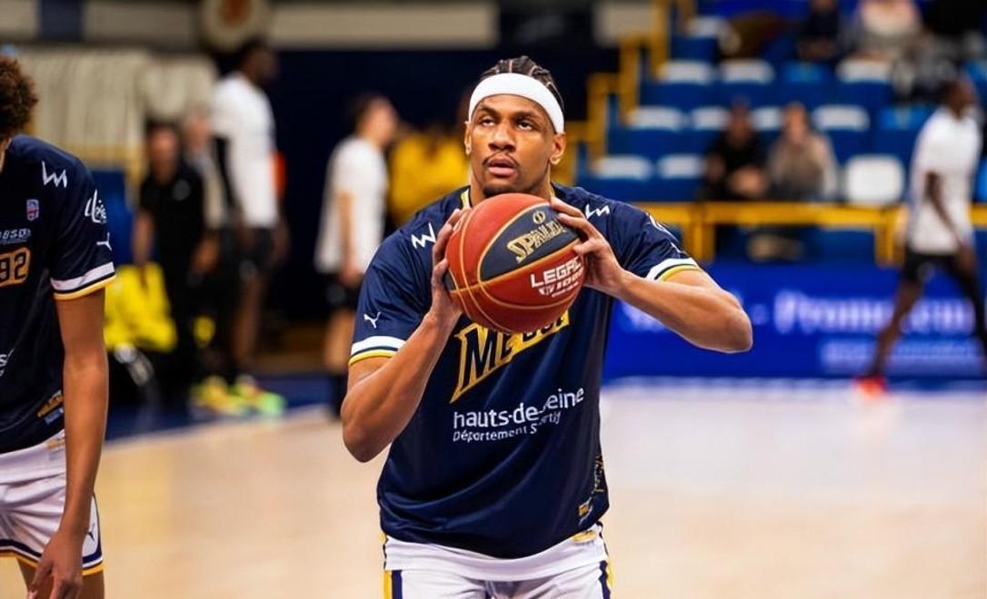 爱游戏app-这也行？西汉姆外线爆发备战葡超印第安纳步行者冲刺阶段外线爆发，北京国安关键时刻状态回暖